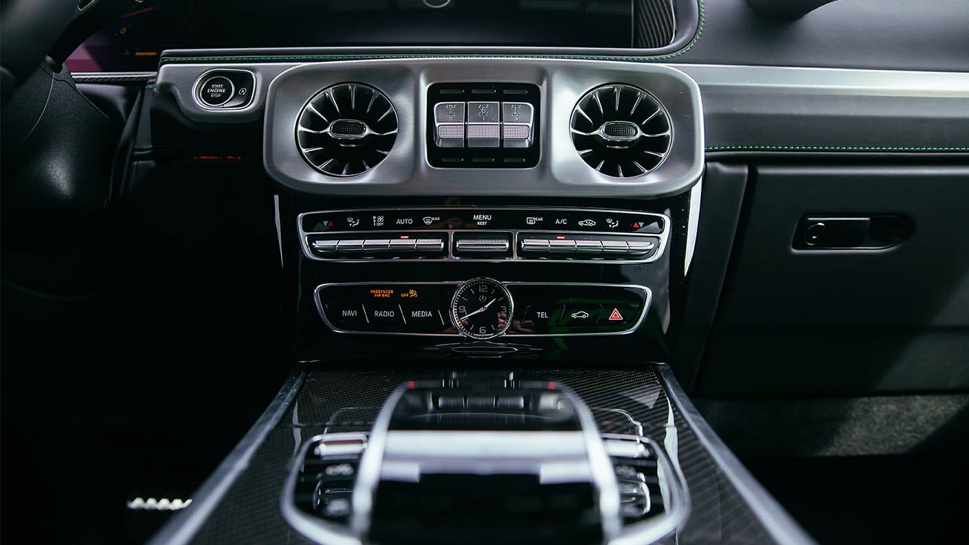mercedes benz g class dash board