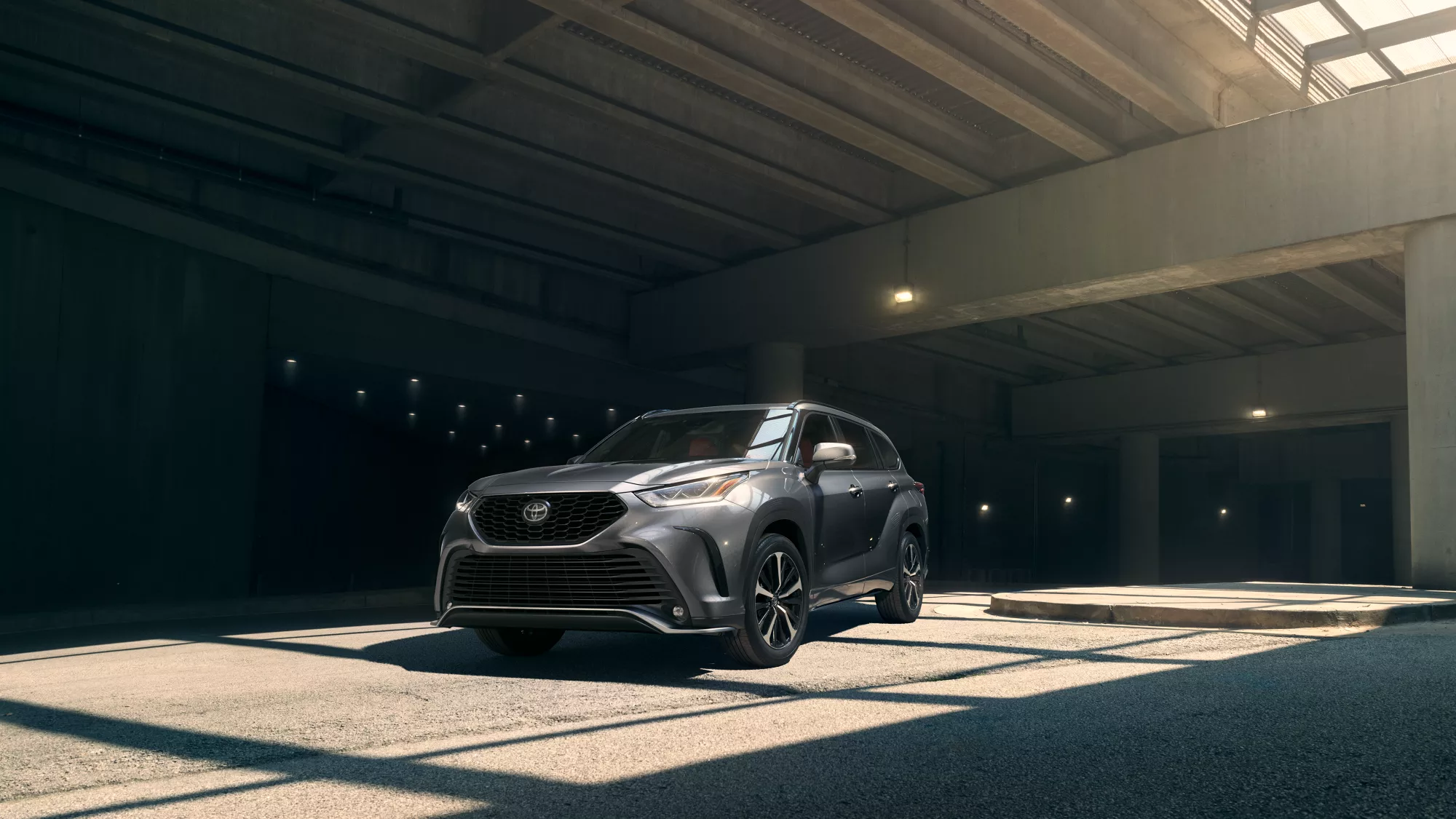 toyota highlander side